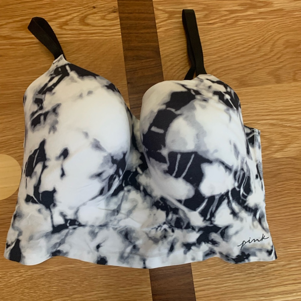 Black and white tie-dye style bra Rarely worn
